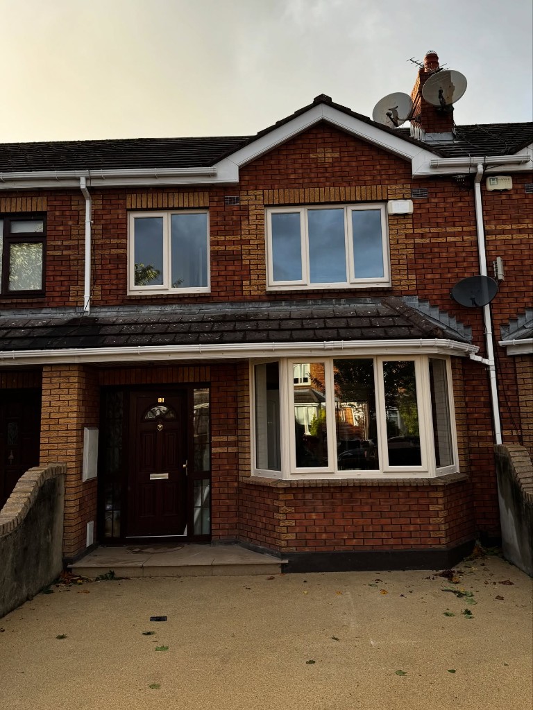 Rosewood door, Swords